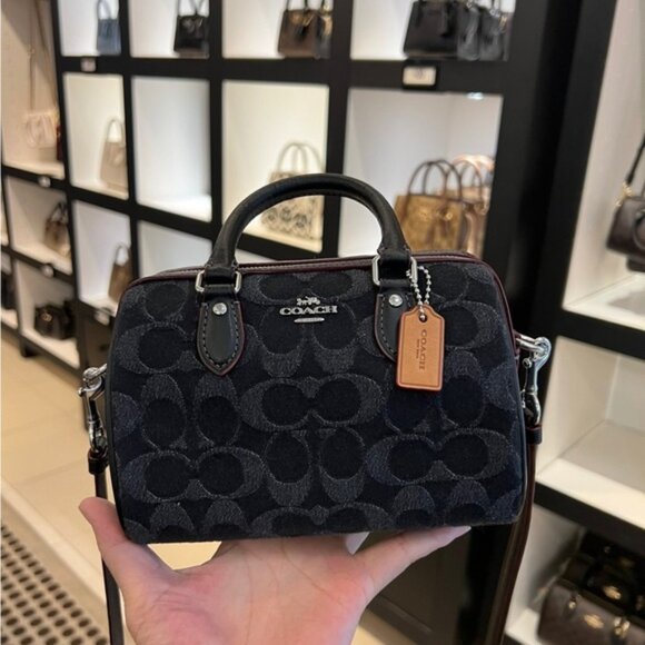 NWT！COACH MINI ROWAN CROSSBODY IN SIGNATURE DENIM（COACH CO963）fast shipping - Picture 1 of 9